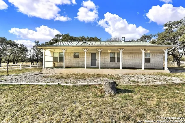 16103 State Highway 16 N Medina, TX 78055